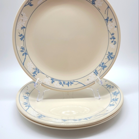 Corelle First of Spring 10.25” 4-Dinner Plates - Picture 6 of 7